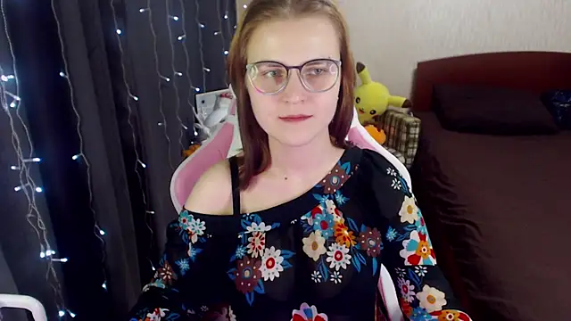 MissBrightShine online show from January 21, 1:11 pm