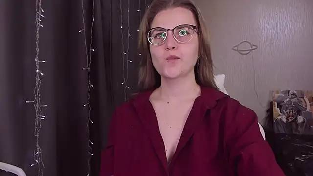 MissBrightShine online show from October 16, 10:05 am