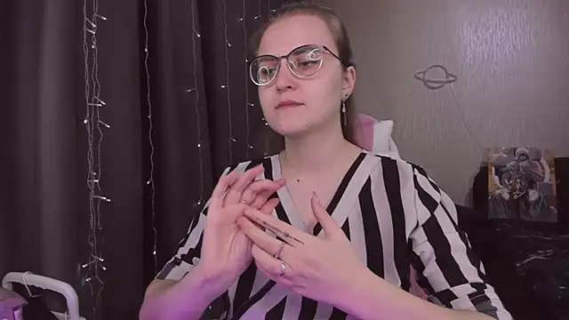 MissBrightShine online show from November 26, 10:38 am