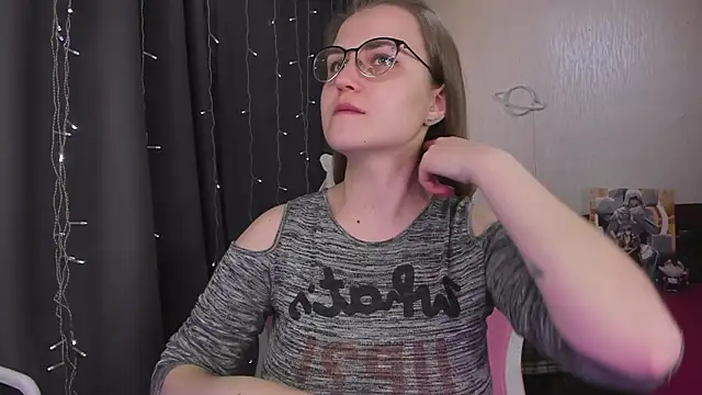 MissBrightShine online show from February 13, 10:55 am