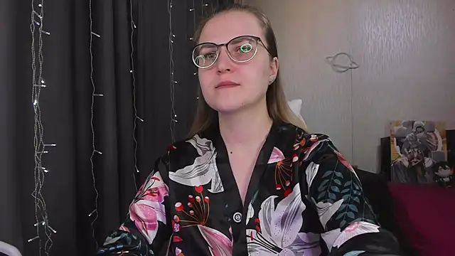 MissBrightShine online show from February 18, 12:23 pm