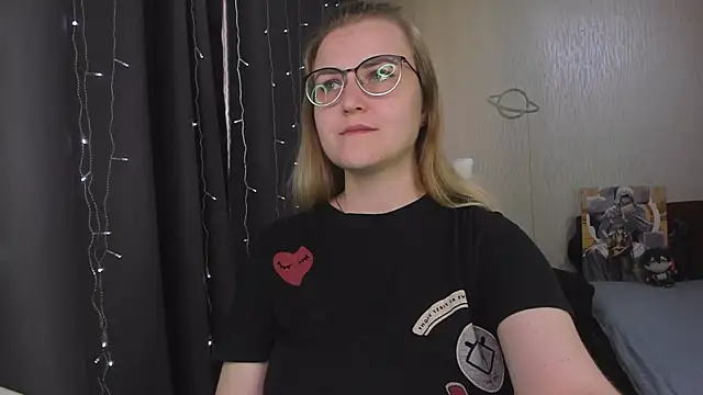 MissBrightShine online show from July 23, 2:48 pm