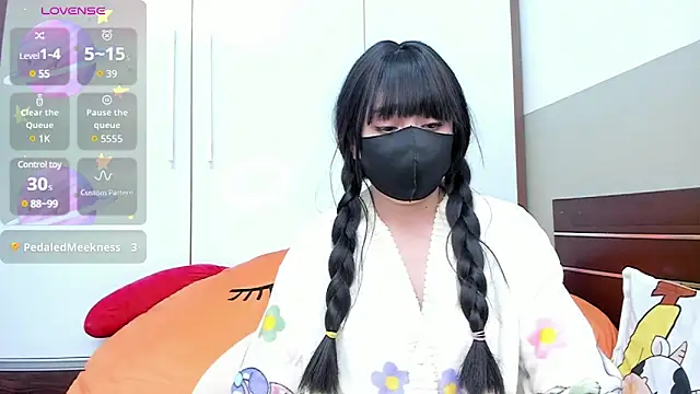 alonelove   online show from February 20, 5:44 am