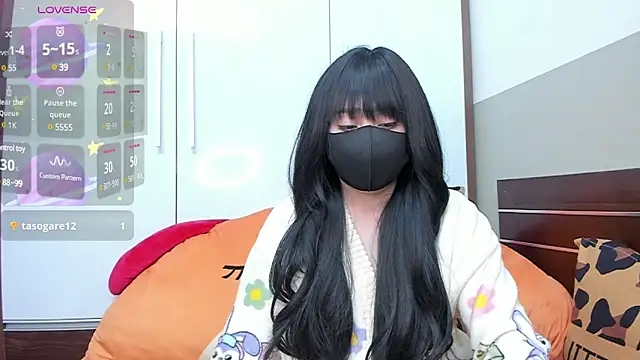 alonelove   online show from February 23, 6:49 am