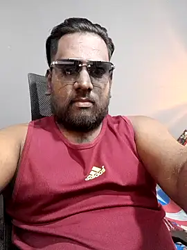 Rayansmith  online show from February 1, 9:40 pm