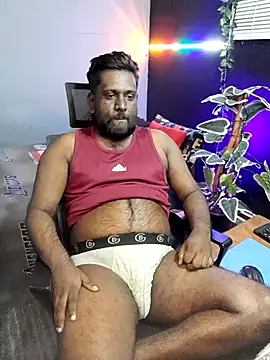 Rayansmith  online show from December 14, 11:20 pm