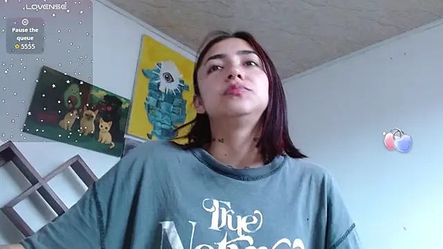 ZoeBakers  online show from February 7, 8:45 pm