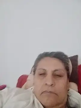 Snapshot of merlyna_goldens chatting on July 26, 7:43 pm merlyna goldens online show from July 26, 7:43 pm