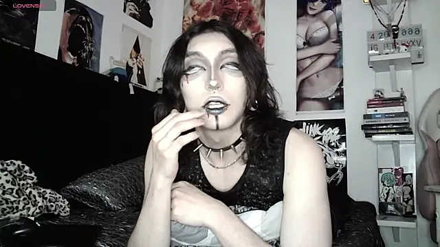 kiiler queen online show from April 30, 8:57 pm