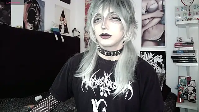kiiler queen online show from May 6, 3:39 pm