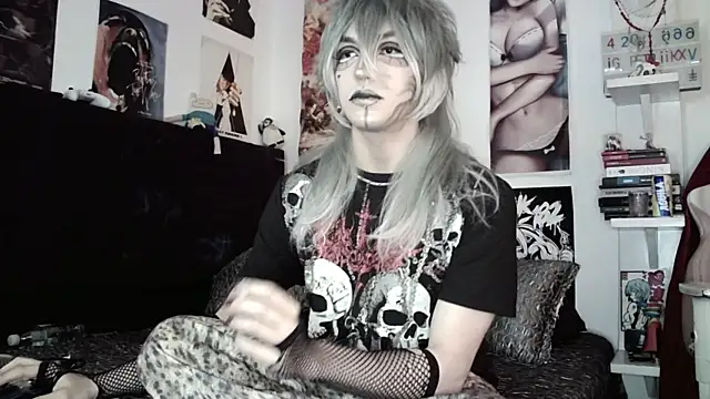kiiler queen online show from May 22, 4:23 pm