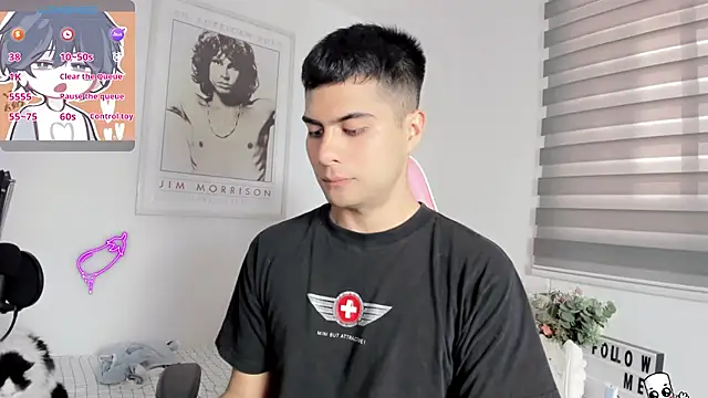 lucas cute online show from April 22, 7:04 pm