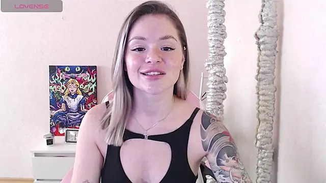 miaacatt online show from October 24, 9:49 am