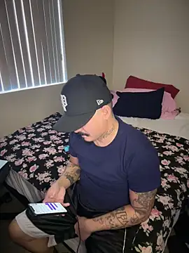 PeterGrandee online show from October 23, 6:28 pm