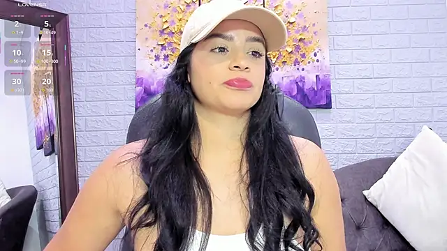 Paula Desousa online show from January 15, 6:11 pm