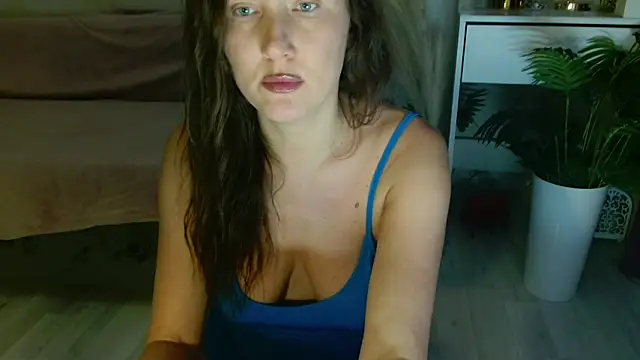 Imcarrieberry online show from November 28, 3:25 pm