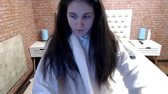 Snapshot of Holliy_Cooper chatting on January 20, 6:10 pm Holliy Cooper online show from January 20, 6:10 pm