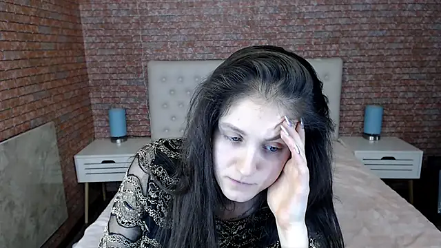 Snapshot of Holliy_Cooper chatting on January 28, 1:27 pm Holliy Cooper online show from January 28, 1:27 pm