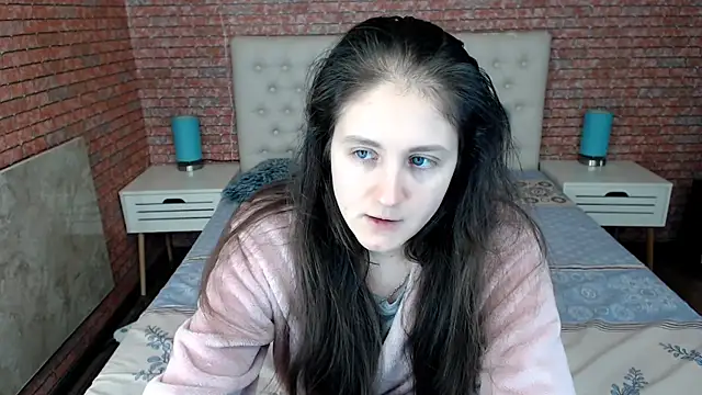 Snapshot of Holliy_Cooper chatting on February 7, 9:16 am Holliy Cooper online show from February 7, 9:16 am