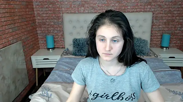 Snapshot of Holliy_Cooper chatting on February 7, 3:19 pm Holliy Cooper online show from February 7, 3:19 pm