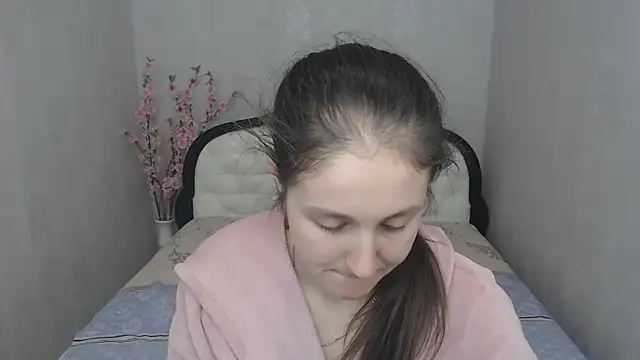 Snapshot of Holliy_Cooper chatting on February 13, 3:03 pm Holliy Cooper online show from February 13, 3:03 pm