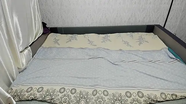 Snapshot of Holliy_Cooper chatting on February 28, 9:01 pm Holliy Cooper online show from February 28, 9:01 pm