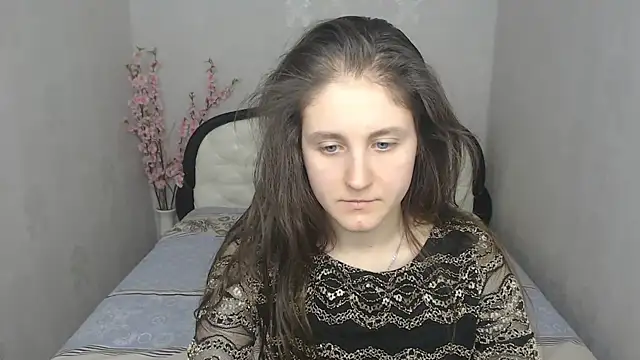 Snapshot of Holliy_Cooper chatting on March 5, 12:44 pm Holliy Cooper online show from March 5, 12:44 pm