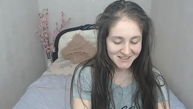 Snapshot of Holliy_Cooper chatting on March 6, 12:41 pm Holliy Cooper online show from March 6, 12:41 pm