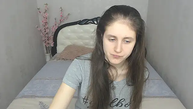 Snapshot of Holliy_Cooper chatting on March 7, 6:57 am Holliy Cooper online show from March 7, 6:57 am