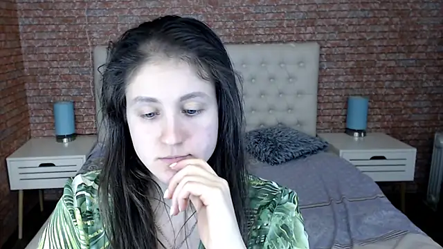 Snapshot of Holliy_Cooper chatting on March 14, 4:09 pm Holliy Cooper online show from March 14, 4:09 pm