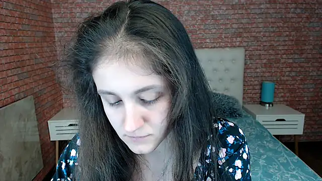 Snapshot of Holliy_Cooper chatting on March 17, 1:18 pm Holliy Cooper online show from March 17, 1:18 pm