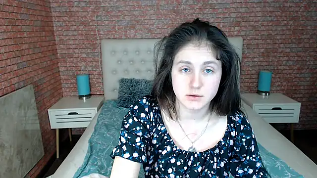 Snapshot of Holliy_Cooper chatting on March 18, 7:41 am Holliy Cooper online show from March 18, 7:41 am