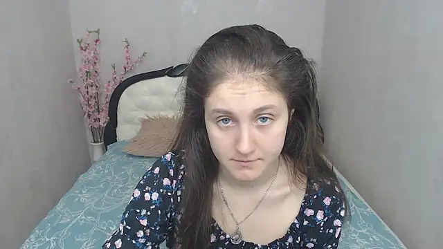 Snapshot of Holliy_Cooper chatting on March 19, 8:23 am Holliy Cooper online show from March 19, 8:23 am