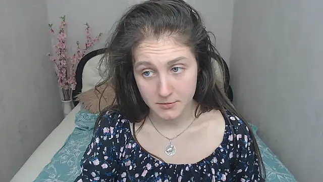 Snapshot of Holliy_Cooper chatting on March 19, 2:35 pm Holliy Cooper online show from March 19, 2:35 pm