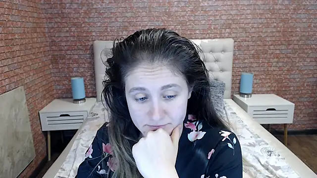 Snapshot of Holliy_Cooper chatting on September 11, 7:30 am Holliy Cooper online show from September 11, 7:30 am