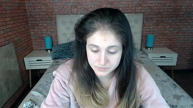 Snapshot of Holliy_Cooper chatting on September 22, 7:54 am Holliy Cooper online show from September 22, 7:54 am