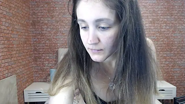 Snapshot of Holliy_Cooper chatting on October 4, 11:41 am Holliy Cooper online show from October 4, 11:41 am