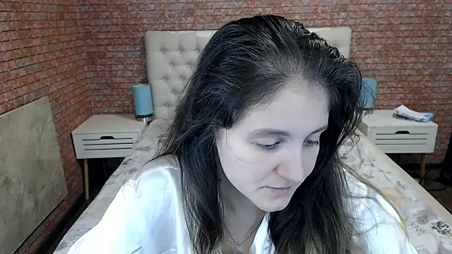 Snapshot of Holliy_Cooper chatting on October 9, 9:07 am Holliy Cooper online show from October 9, 9:07 am