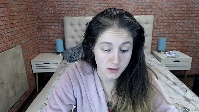 Snapshot of Holliy_Cooper chatting on October 14, 7:42 am Holliy Cooper online show from October 14, 7:42 am