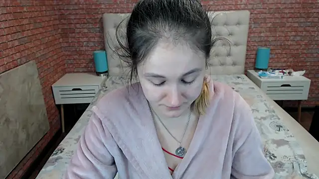 Snapshot of Holliy_Cooper chatting on October 15, 7:52 am Holliy Cooper online show from October 15, 7:52 am