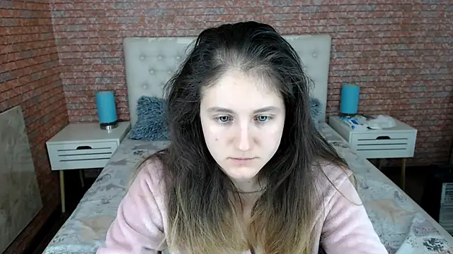 Snapshot of Holliy_Cooper chatting on October 19, 7:53 am Holliy Cooper online show from October 19, 7:53 am