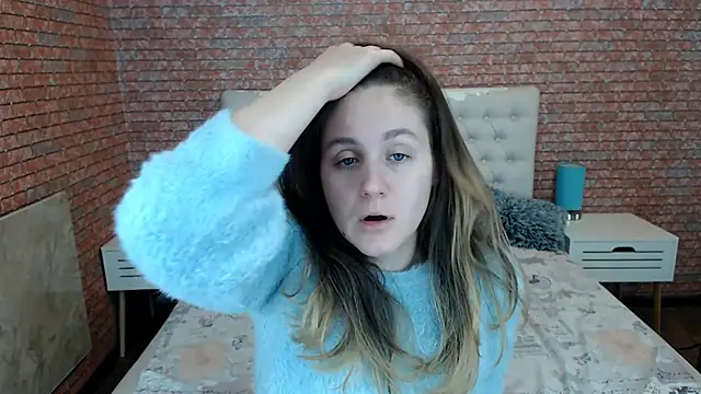 Snapshot of Holliy_Cooper chatting on October 22, 6:35 am Holliy Cooper online show from October 22, 6:35 am