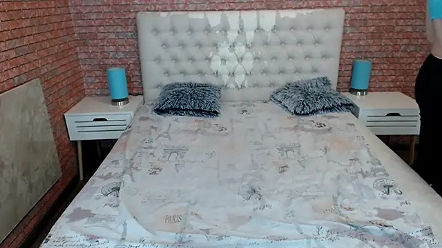 Snapshot of Holliy_Cooper chatting on October 31, 7:20 am Holliy Cooper online show from October 31, 7:20 am