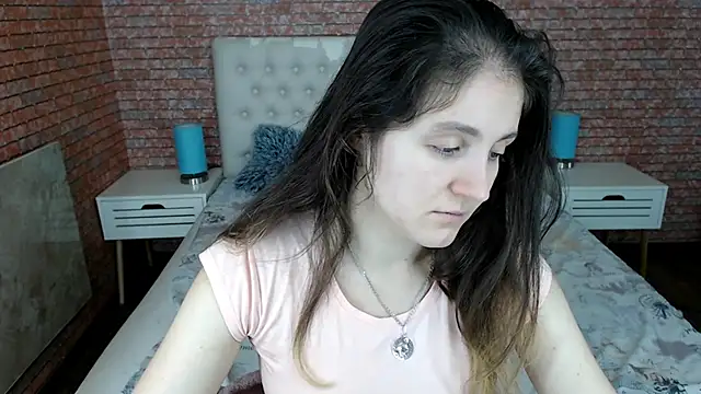 Snapshot of Holliy_Cooper chatting on November 4, 8:24 am Holliy Cooper online show from November 4, 8:24 am