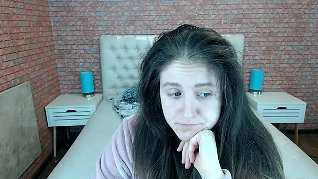 Snapshot of Holliy_Cooper chatting on November 14, 8:02 am Holliy Cooper online show from November 14, 8:02 am