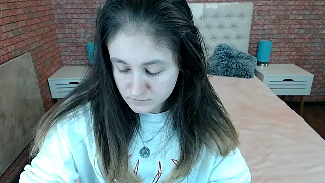 Snapshot of Holliy_Cooper chatting on November 18, 10:09 am Holliy Cooper online show from November 18, 10:09 am