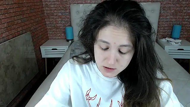 Snapshot of Holliy_Cooper chatting on November 27, 8:38 am Holliy Cooper online show from November 27, 8:38 am