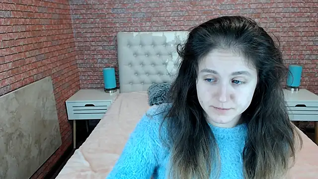 Snapshot of Holliy_Cooper chatting on December 3, 9:18 am Holliy Cooper online show from December 3, 9:18 am