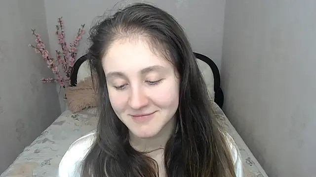 Holliy Cooper online show from December 17, 9:59 am