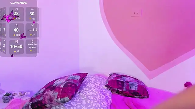 amber white25  online show from February 22, 6:17 am